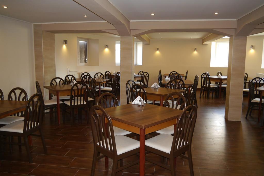 באלאטונפורד Hotel Tagore מראה חיצוני תמונה