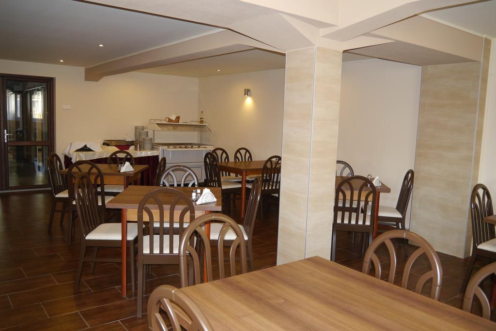 באלאטונפורד Hotel Tagore מראה חיצוני תמונה