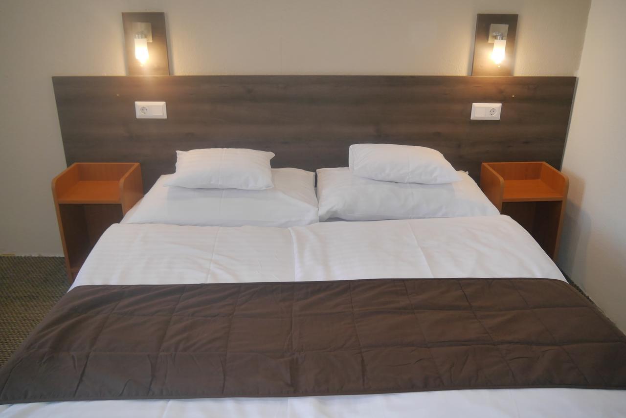 באלאטונפורד Hotel Tagore מראה חיצוני תמונה