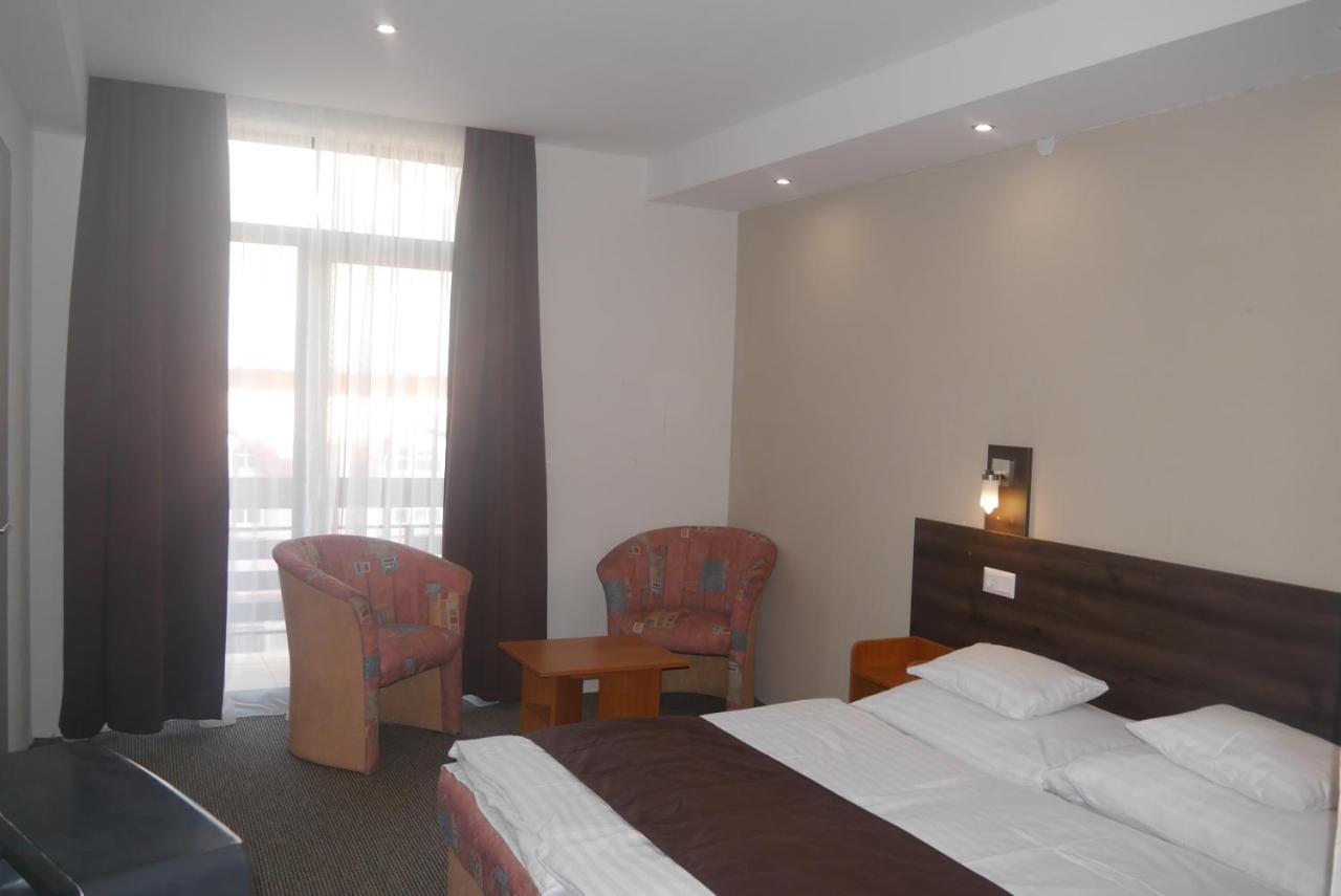 באלאטונפורד Hotel Tagore מראה חיצוני תמונה